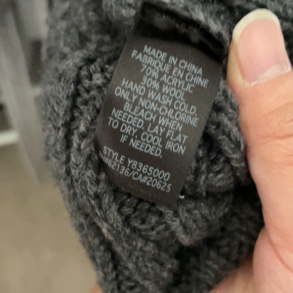 Sweater vest - Picture 3 of 3